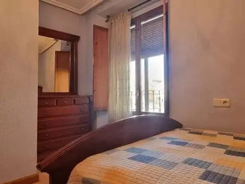 Casa adosada en Plaza de la Libertad