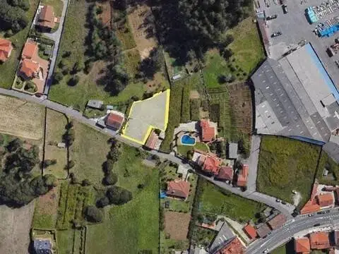 Terreno en Rúa de Galicia