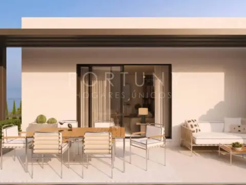 Chalet en calle de Almería