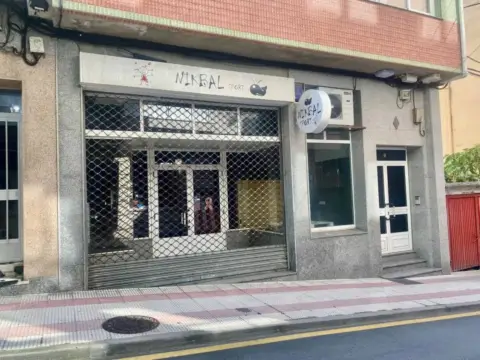 Local comercial en calle de Eugenio Carre