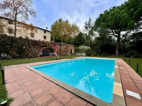 Casa rústica en Carrer de Bellveí