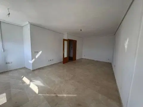 Piso en Avenida del Municipio