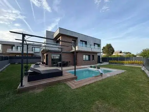 Chalet en Valdenoja