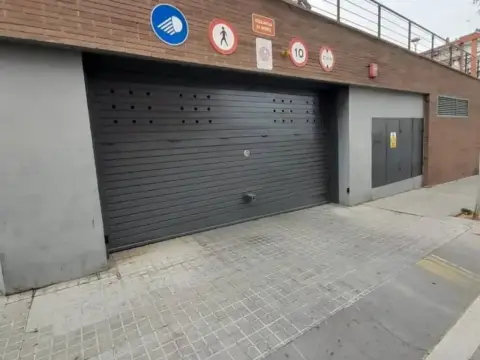 Garaje en Llefià-Artigues