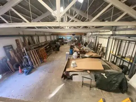 Nave industrial en Almeda