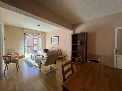 Piso en Hospital-Rondilla-Santa Clara