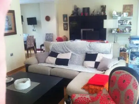 Piso en calle Séneca, 6