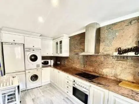 Piso en calle Magna, 6