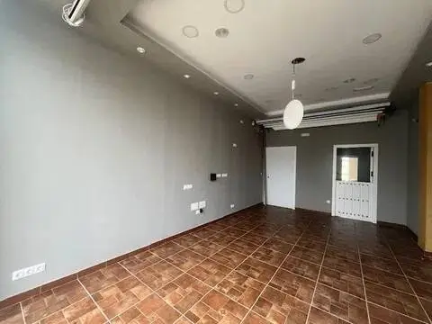 Local comercial en Avenida de Terra Cha