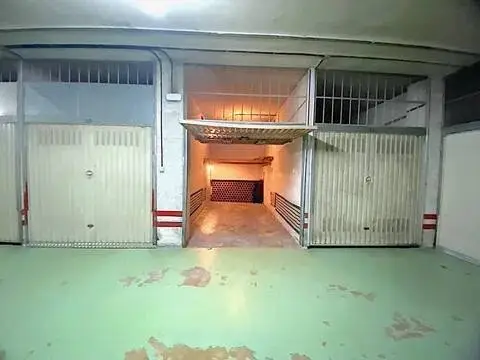 Garaje en calle de Diputazio