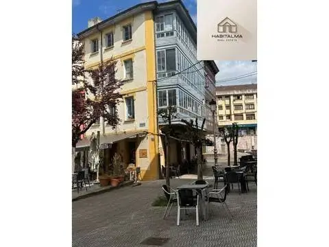 Edificio en Plaza Dominganes