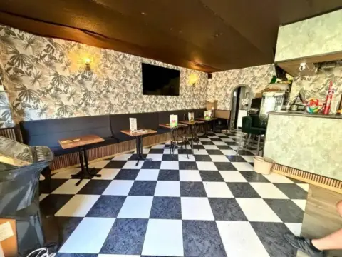 Local comercial en Puerto Marina