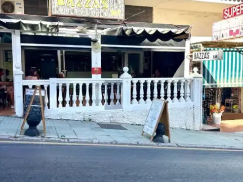 Local comercial en Puerto Marina