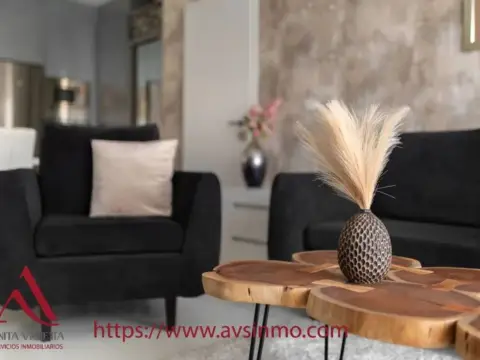 Ático en calle de Gladiolo