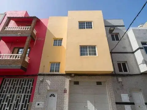 Casa adosada en Vecindario-San Pedro Mártir-El Doctoral