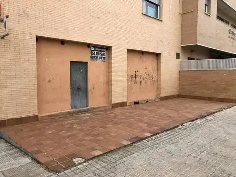 Local comercial en Avenida de las Ciencias