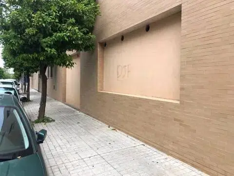Local comercial en Avenida de las Ciencias