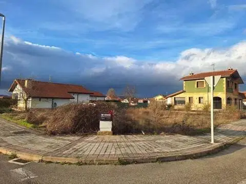 Terreno en calle Princesa Letizia