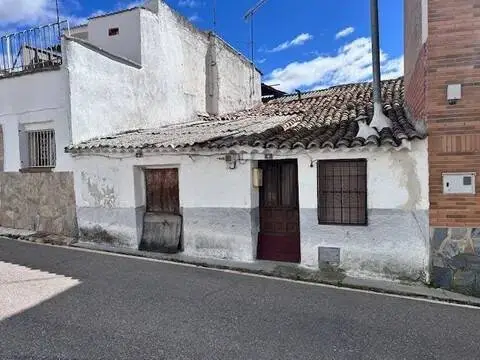 Casa adosada en calle de los Torrijos