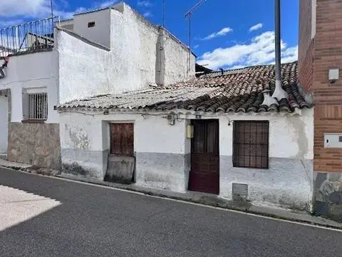Casa adosada en calle de los Torrijos