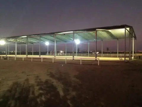 Terreno en calle Ex-300, 77