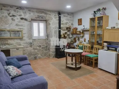 Chalet en calle Lugar Entreeidos, 3