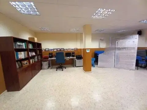 Local comercial en calle Lisboa