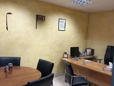 Local comercial en calle Lisboa