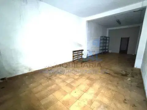 Local comercial en La Calzada