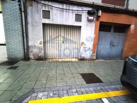 Local comercial en La Calzada