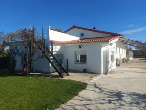 Chalet en Fuente el Saz de Jarama