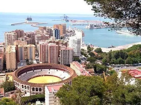 Piso en Paseo de Reding