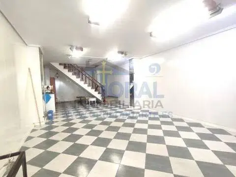 Local comercial en calle de Covadonga