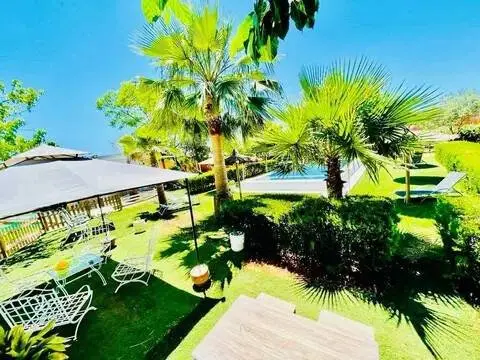 Chalet en Urbanización Palmas