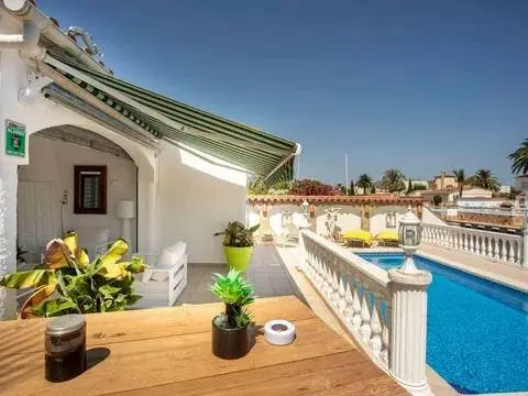 Chalet en Carrer del Segre