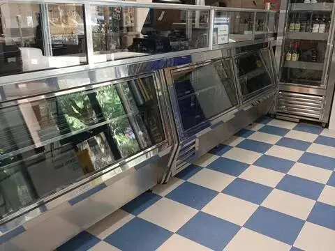 Local comercial en Avenida Emilio Lemos