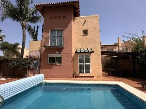 Chalet en calle Condes de Isa, 6