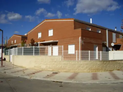 Chalet en Yunquera de Henares
