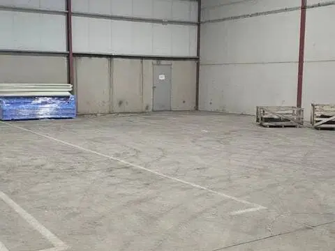 Nave industrial en Carracedelo