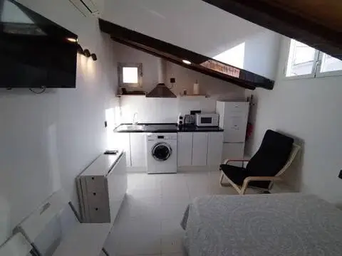 Estudio en calle de Manuel Fernández y González