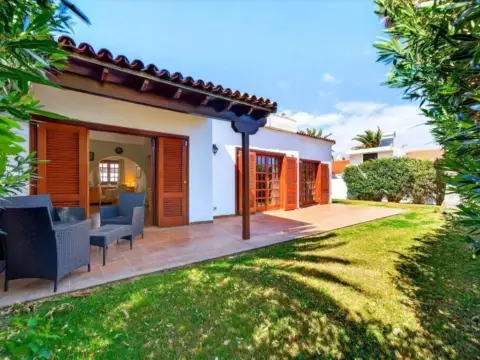 Chalet en calle calle Farway Village, 134