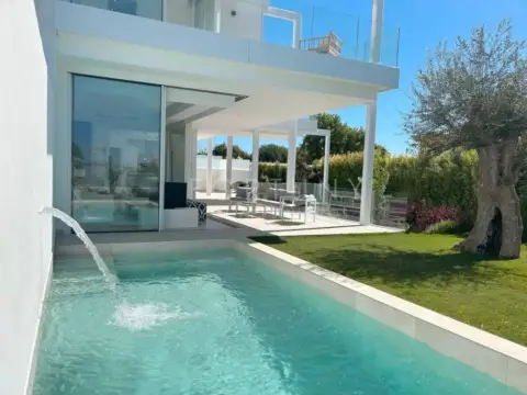 Chalet en Valdeolletas-Las Cancelas-Xarblanca