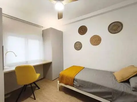 Habitación en calle de Berenguer Mallol