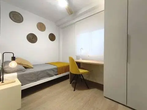 Habitación en calle de Berenguer Mallol