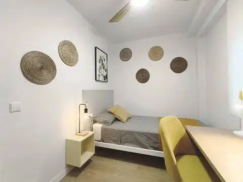 Habitación en calle de Berenguer Mallol