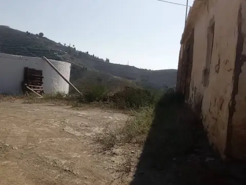 Casa rústica en calle Viaducto Rio Gui