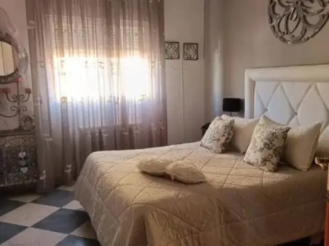 Chalet en calle de Plasencia