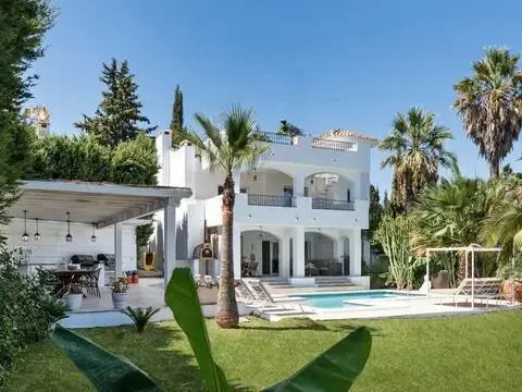 Chalet en Nueva Andalucía-Centro