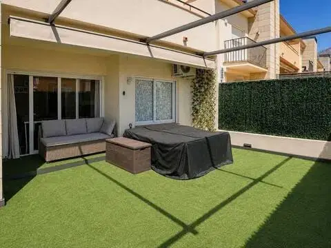 Casa adosada en Avinguda del Mas Bohera