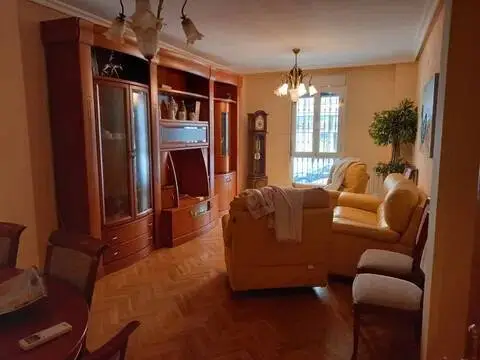 Piso en Plaza de Toros-La Guija-Santa María-Ciudad Jardín-Los Rosales